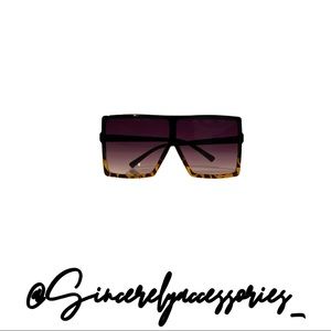 Oversized square sunglasses